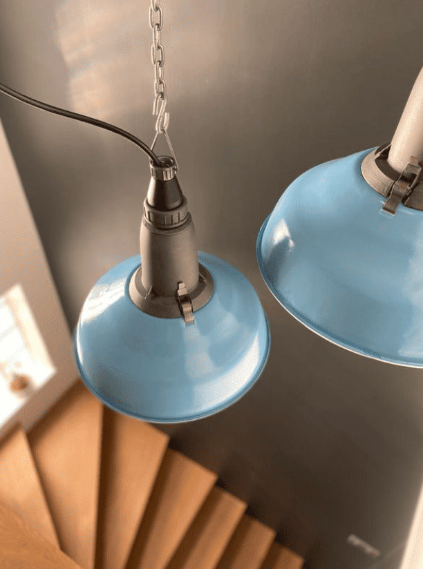 Suspension industrielle soviétique Bleue