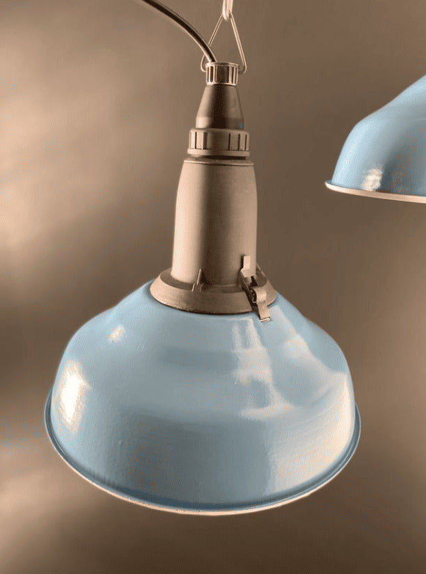 Suspension industrielle soviétique Bleue