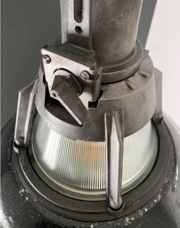 Lampe industrielle NSP20 émaillée (sans verre sous cloche) - Ukraine 🇺🇦 Suspensions Miz Industrial