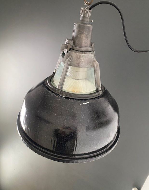 Lampe industrielle NSP20 émaillée (sans verre sous cloche) - Ukraine 🇺🇦 Suspensions Miz Industrial