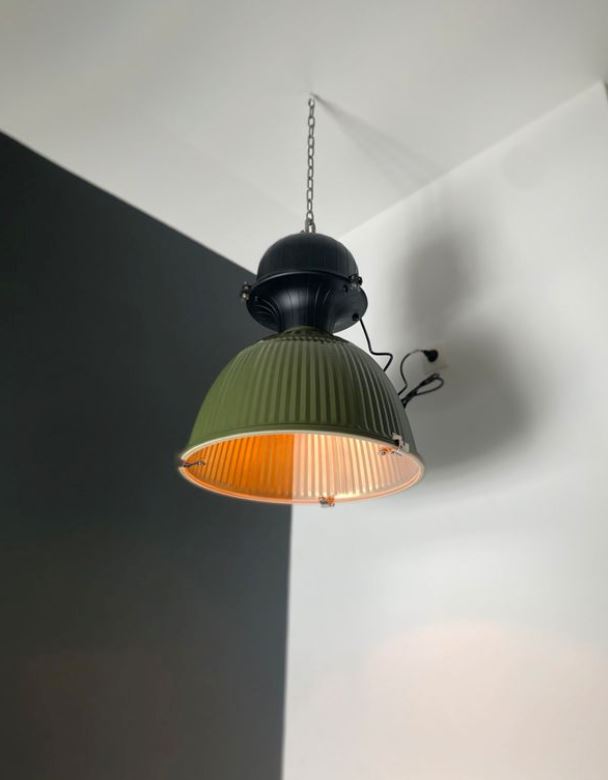 Lampe industrielle slovaque 🇸🇰 Suspensions Miz Industrial