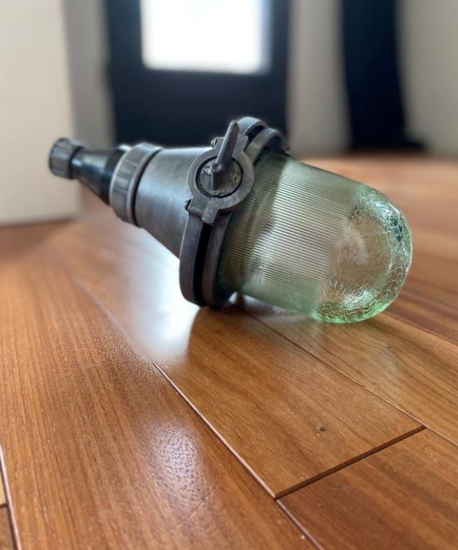 Lampe industrielle soviétique NSP11-100 - version acier Suspensions Miz Industrial