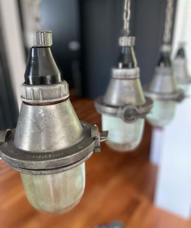 Lampe industrielle soviétique NSP11-100 - version acier Suspensions Miz Industrial