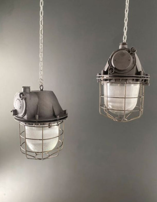 Lampes industrielles soviétiques - Vatra Suspensions Miz Industrial